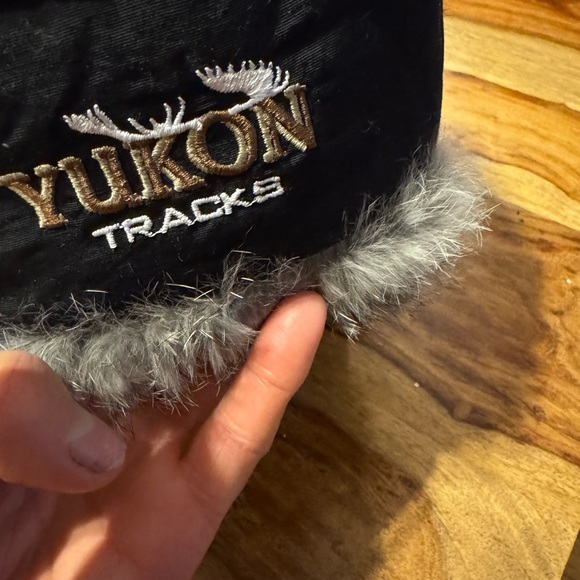 Yukon Track real fur Trapper Hat size L in great condition - Picture 5 of 7
